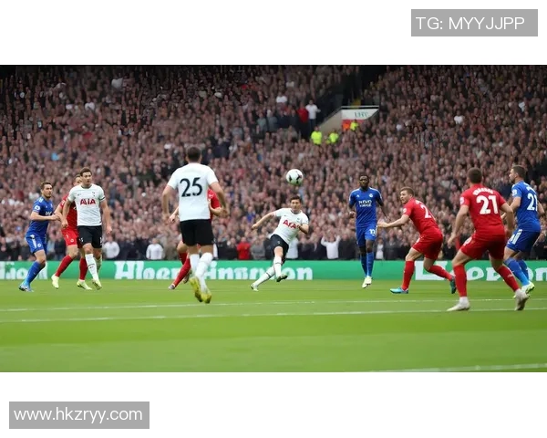 当足球巨星逆转命运瞬间激情与荣耀在绿茵场全面绽放 当足球巨星逆转命运瞬间激情与荣耀在绿茵场全面绽放